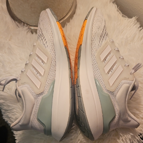 Adidas White and Gray Athletic Shoes with Cushioned Midsoles - Picture 7 of 8